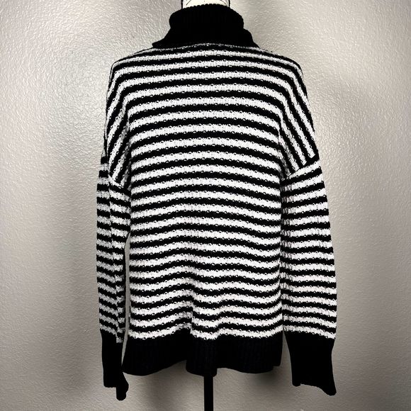 Gap Sz L Split Hem Turtleneck Sweater Merino Fine Wool Black & White Stripes - Picture 2 of 10